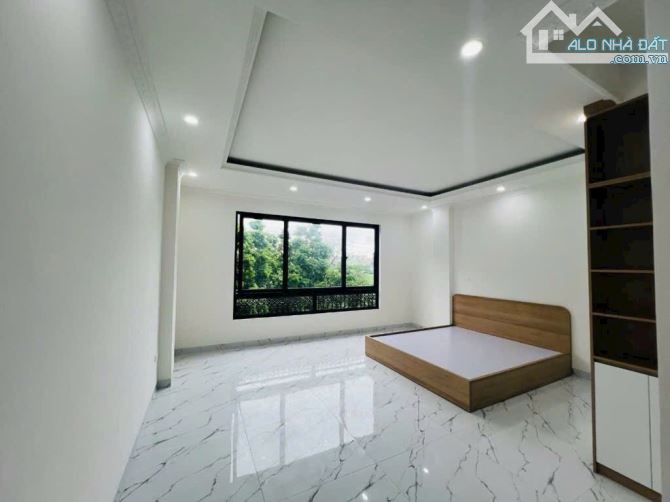 DÂN XÂY-THANG MÁY-OTO-PHÂN LÔ VỈA HÈ-DÂN CƯ ĐÔNG ĐÚC-KINH DOANH-CHO THUÊ-GIÁ RẺ - 3