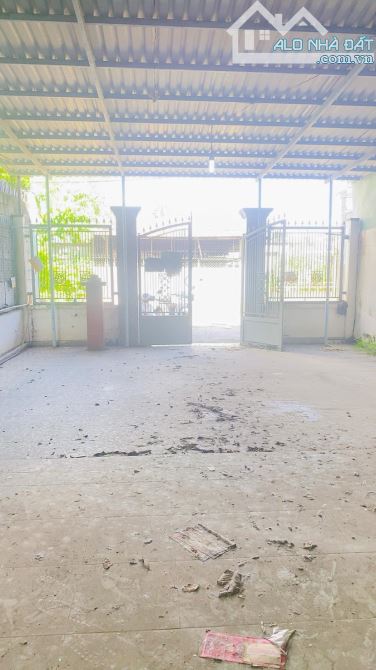 Bán nhà 343 m2 mặt tiền đường Hàng Xoài có sân rộng - 3