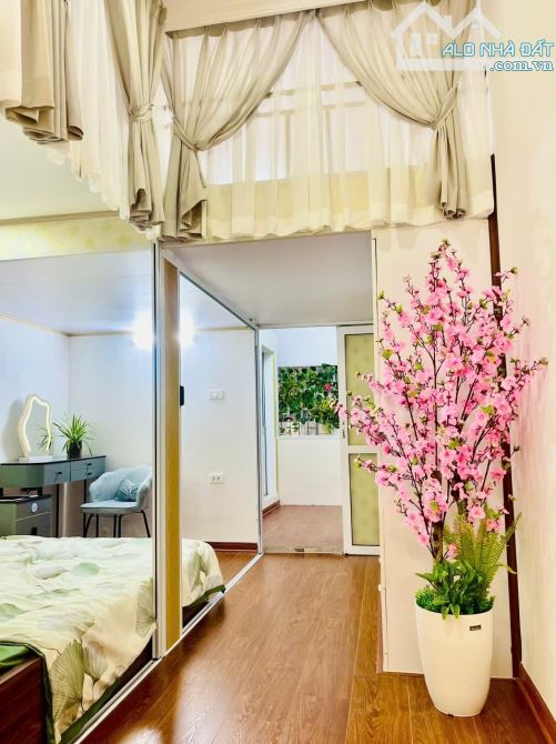 Căn Hộ VIP Quận Thanh Xuân - 2PN Đối Diện Royal City, Gần Ngã Tư Sở . - 5