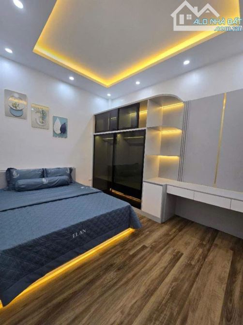 Bán nhà Đa Sỹ (Hà Đông), 45m2x4tầng, ngõ thông, 50m ra đường oto đua, lô góc,nhỉnh 6tỷ - 5