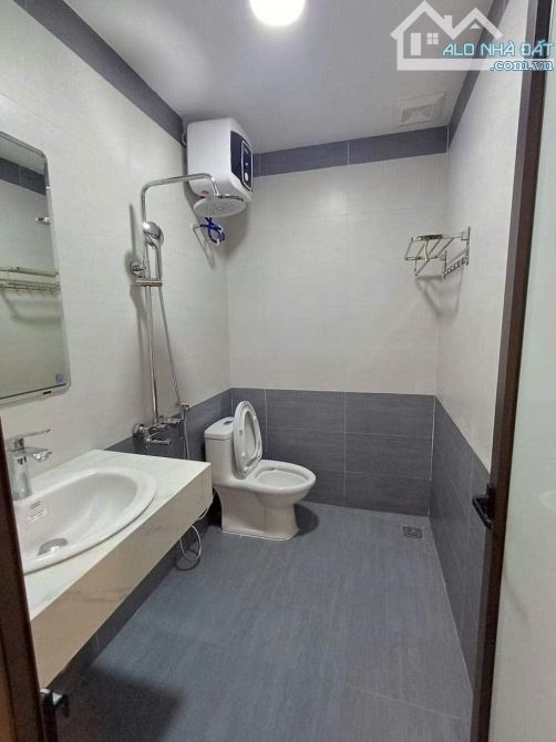 Bán căn hộ CT2 Xa la(Hà Đông), 105m2, lô góc, tầng trung, view thoáng, 3PN, chưa đến 5 tỷ - 5