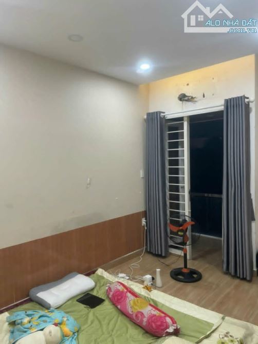 HXH đường Đồng Đen, Tân Bình, 30m2, 5 Tầng, 3,2m x 9,5m, chỉ 6 tỷ 7 - 7