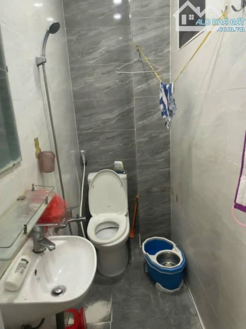 HXH đường Đồng Đen, Tân Bình, 30m2, 5 Tầng, 3,2m x 9,5m, chỉ 6 tỷ 7 - 9