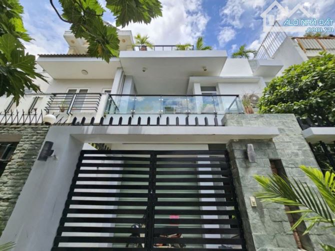 Cho Thuê Biệt thự Đường Cao Đức Lân An Phú Quận 2 Hầm trệt 2 lầu 500m²