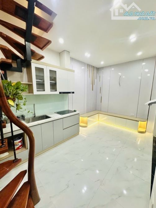 🏡 3,X TỶ MINH KHAI - NGÕ Ô TÔ - 21M² - SỔ ĐỎ RIÊNG 🏡