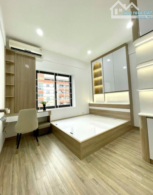 Bán nhà ngõ 18 Định Công Thượng, 30m2, mt 3.8m, giá nhỉnh 4 tỷ