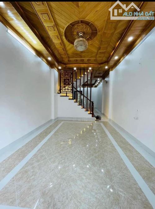 CHÍNH CHỦ GỬI BÁN HỘ CĂN NHÀ SIÊU PHẨM 4 TẦNG MẶT ĐƯỜNG VŨ KHẾ BẬT  -TP NĐ
