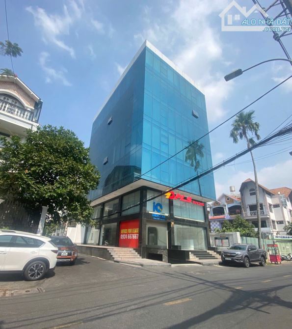 Bán building góc 2MT Phan Đăng Lưu Q Bình Thạnh, DT 13 x 20m, HĐT 320 triệu/th