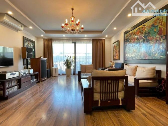 Thua lỗ CK bán Gấp nhà mặt phố Lê Lợi sầm uất gần chợ Hà Đông 100m2 chỉ 16.8 tỷ.