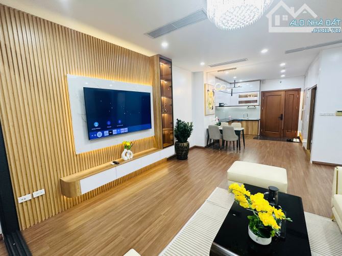 Bán gấp Căn hộ 96m² - 3PN dự án Golden Park - Số 2 Phạm Văn Bạch - Cầu Giấy.