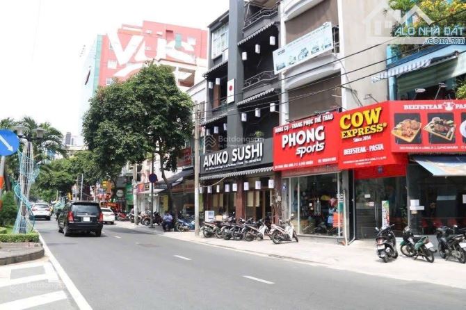 Bán khách sạn 15 phòng – MT đường Phan Xích Long, giá 38,5 tỷ