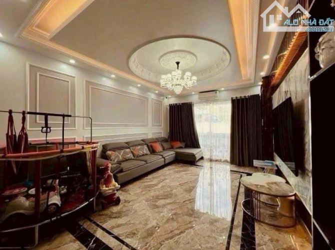 🔥Siêu phẩm villa  tuyến 3_ Văn Cao_ đường rộng 12m