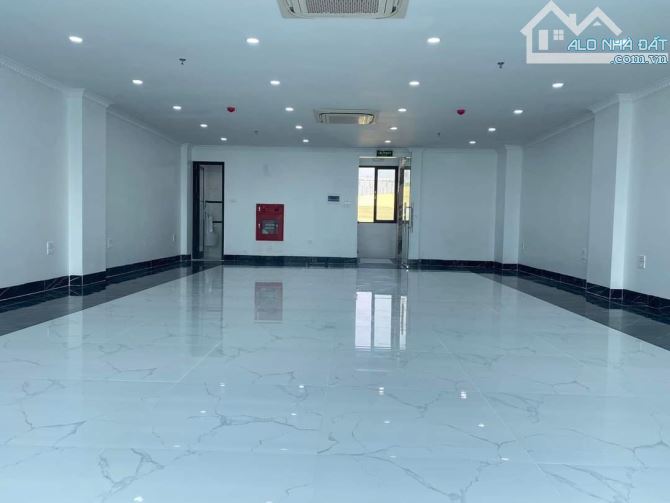 MẶT PHỐ NGUYỄN TRÃI, THANH XUÂN, LÔ GÓC, KINH DOANH ĐỈNH, 120m2 8 TẦNG MT 5m 47 TỶ NHỈNH