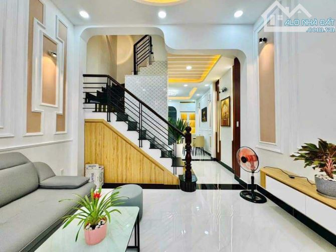 Bán nhà 70m2, ngang đẹp 6m, đường xe hơi, gần mặt tiền Nguyễn Thị Tần, chợ Rạch Ông,QUẬN 8 - 1