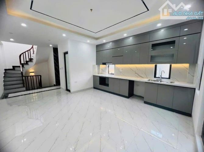 Bán nhà,Đặng Văn Ngữ , Đống Đa, 51m2,5 Tầng,MT4.5 , Nhà Mới- Thang Máy - Lô Góc.Giá 11 Tỷ - 1