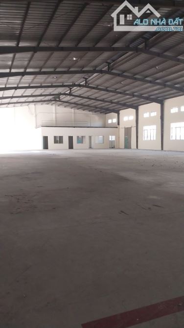 Cho thuê 2.600m2 kho bê tông kiên cố, nền chịu lực, lưu kho, Làm KHO MÁT, KHO LẠNH,Quận 12 - 1