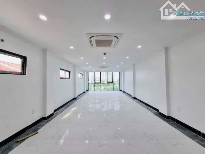 KHÁCH ĐẦU TƯ  bán toà VP HOÀNG QUỐC VIỆT 80m2,9 tầng thang máy giá 35.8 tỷ - 1