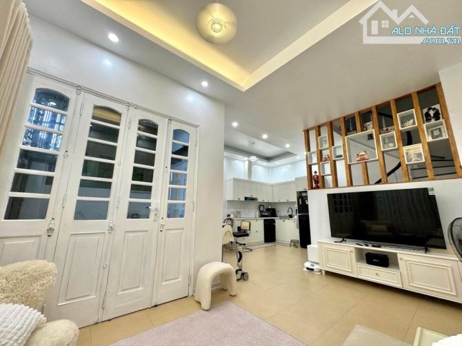 BÁN NHÀ PHÚ ĐÔ 42M2 | 4 TẦNG |MT 5,5M | BIỆT THỰ HƠN 7 TỶ DÂN XÂY NỘI THẤT CHÂU ÂU - 1