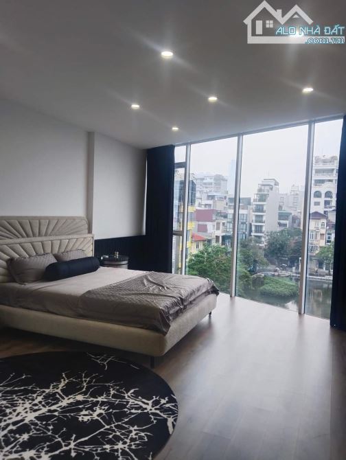 Bán nhà mặt hồ Đầm Tròn ngõ 135 Đội Cấn, Ba Đình DT 51,5m2, 8 tầng, giá 32 tỷ - 2