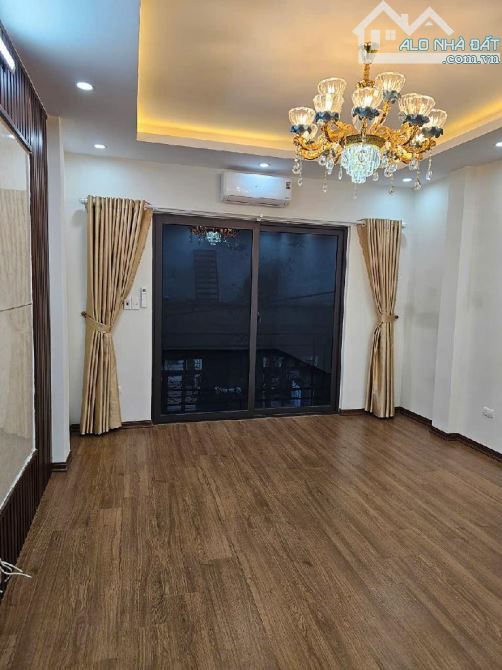 Bán GẤP nhà ở Vạn Phúc, 54m2, 5 TẦNG, tầm 12 tỷ. THANG MÁY - GARA - 2 THOÁNG TRƯỚC SAU - - 2