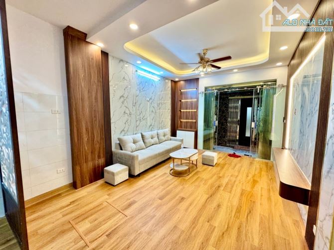 🏡 Bán Nhà Đẹp 5 Tầng Tại Thị Trấn Trạm Trôi  Full Nội Thất, Cách Ô Tô 20m, Dọn Vào Ở Ngay - 2