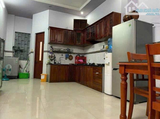 Bán nhà sổ riêng thổ cư ngay mầm non Hoa Sen, phường Tân Hiệp - 2