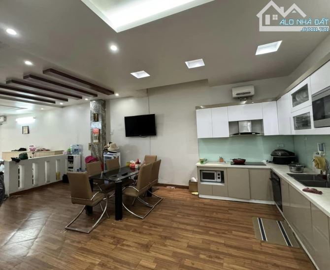 6.35Tỷ, Nhà Hiếm Khương Đình, 42m2*3Tầng, 20mét Ra Mặt Phố, Ô Tô Dừng Đỗ Sát Nhà - 2