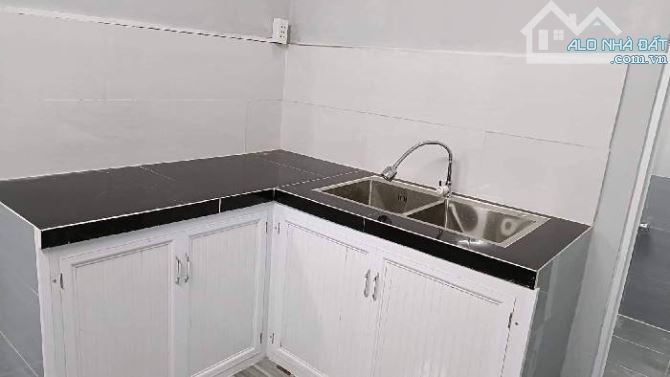 GIÁ TỐT - KHÔNG QH/LG - GẦN SÂN ĐỖ XE TẢI - CHO THUÊ  KD HOẶC Ở - NHÀ MỚI - CHỈ 6,3 TỶ TL - 2