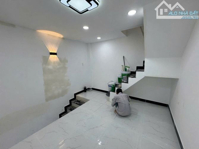 Bán nhà HXH Hồ Thị Kỷ, 16m2, hoàn công, 2PN chỉ 2 tỷ nhỉnh - 2