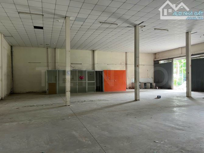 Kho xưởng 370m² trong KDC Ngân Thuận, sàn được xoa bóng - 2