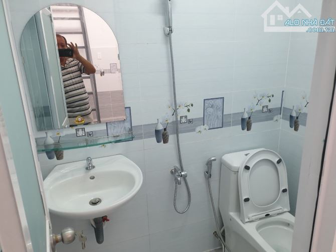 Bán Gấp nhà Hẻm xe hơi 57m2 1 lầu Lạc Long Quân 5,6 tỷ. - 3