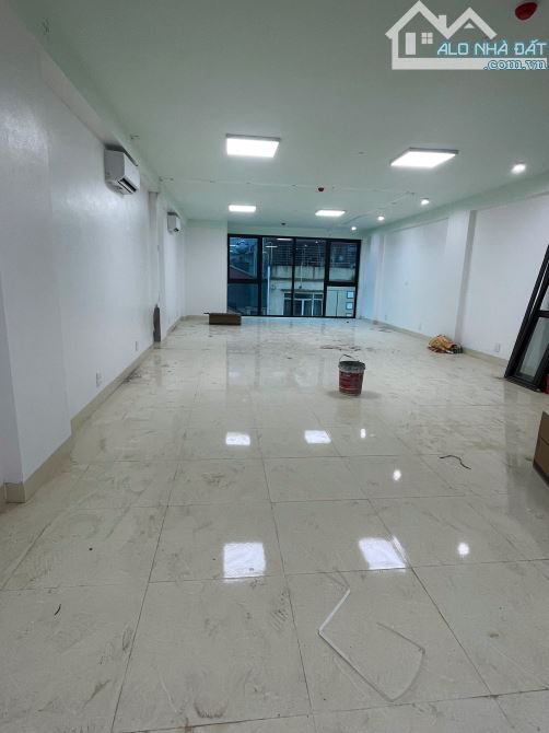 Văn phòng tại Yên Xá - DT 130m2 ô tô đỗ cửa, phù hợp nhiều mô hình văn phòng - 3