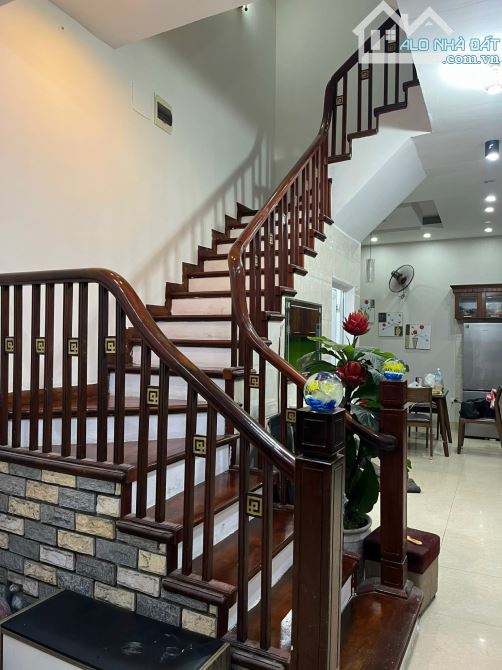 Bán nhà phố Khâm Thiên, ngõ thông, gần phố. Nhà đẹp. DT 59m2 x 5T. MT4.5M. Giá 8.9 tỷ - 4