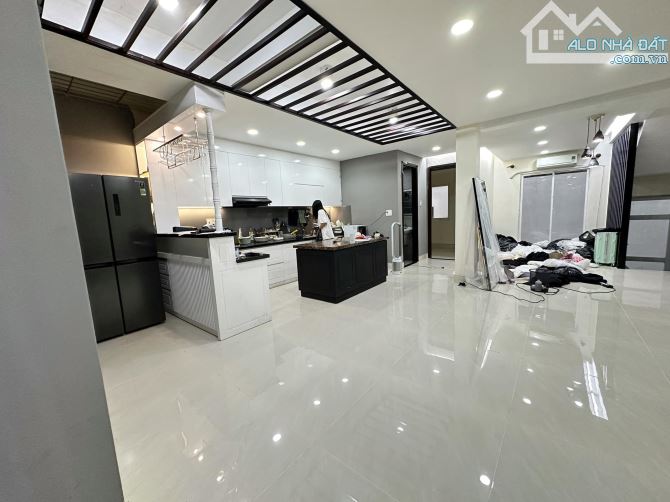 Cho Thuê Biệt thự Đường Cao Đức Lân An Phú Quận 2 Hầm trệt 2 lầu 500m² - 4
