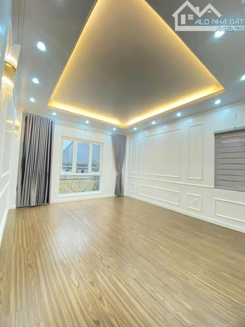 Bán nhà KPL Lương Khánh Thiện, Tân Mai, Hoàng Mai DT 45m2 x 6T, GARA Ô TÔ. Chỉ 10 tỷ 9 - 4