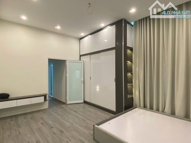 Siêu Phẩm Đội Cấn - Ba Đình 50m2 ngõ nông - sát phố - Lô góc 2 thoáng - ngõ 2m6 - 4