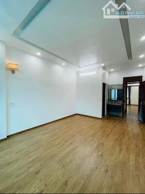 CHÍNH CHỦ GỬI BÁN HỘ CĂN NHÀ SIÊU PHẨM 4 TẦNG MẶT ĐƯỜNG VŨ KHẾ BẬT  -TP NĐ - 5