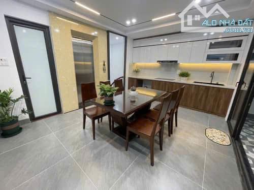 NHÀ ĐẸP 7 TẦNG THANG MÁY GẦN CẦU CHƯƠNG DƯƠNG, Ô TÔ, GẦN PHỐ, 45M2, MT 5M NHỈNH 9 TỶ - 5