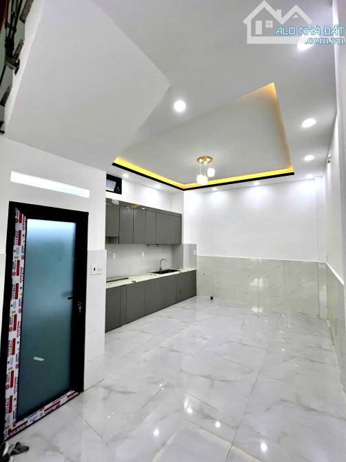 24100667-Bán nhà Nguyễn Thị Tần Q8, 6.1*14m, SHR 2 tầng 2PN, CHỈ 6.7ty TL - 6