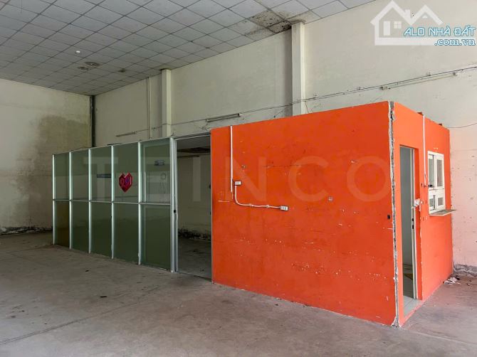 Kho xưởng 370m² trong KDC Ngân Thuận, sàn được xoa bóng - 6