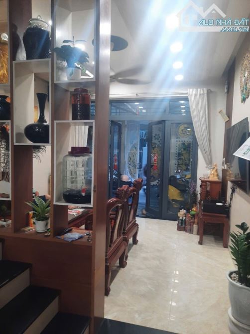 Nhà đẹp Hà Huy Tập, Thanh Khê, 55m², 4 mê đúc, giá hơn 4 tỷ.