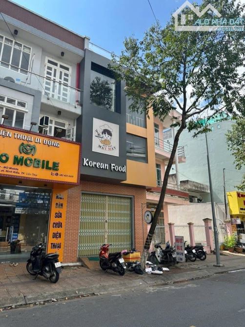 Bán nhà 2 lầu mặt tiền Đ.Lê Bình p.Hưng Lợi cách mt 3/2 20m vị trí đẹp dt 5x14 giá tốt