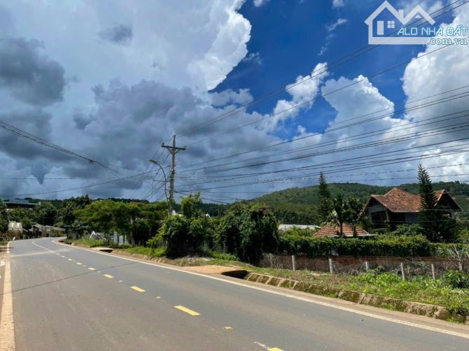 Bán 1,2héc đất sổ riêng mặt tiền đường khu vực đang phát triển mạnh du lịch và nghỉ dưỡng