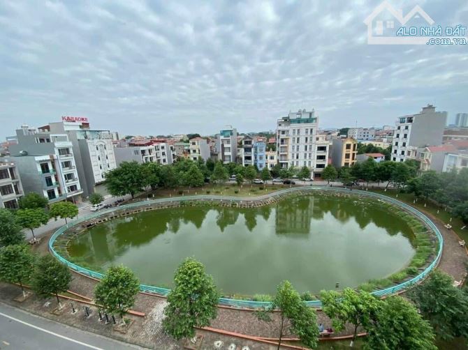 BÁN LÔ GÓC VIEW HỒ- LÀN 2 NGUYỄN VĂN CỪ- MẶT NGÔ TẤT TỐ- MT 10.6m- DT ~160m2!