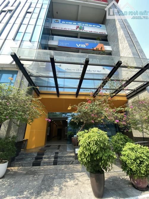 Bán chung cư LÂM VIÊN COMPLEX - 107 NGUYỄN PHONG SẮC .. dt 94m 2 PN 2WC  giá 8ty050 tr