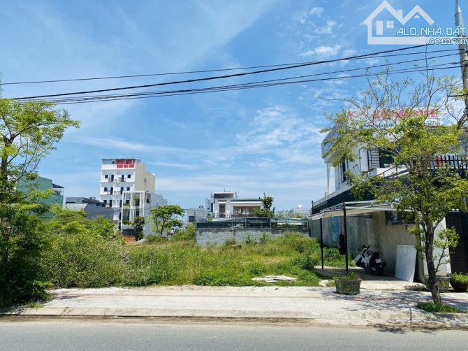 Bán 300m2 đất biệt thự Tôn Thất Dương Kỵ,Hòa Xuân,Cẩm Lệ view sông vị trí đầu đường