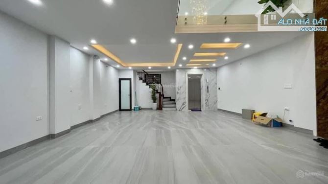 MẶT PHỐ TÂN MAI - GIÁP BÁT 120M2, 8 TẦNG, THANG MÁY, GARA, Ở KẾT HỢP KINH DOANH, HƠN 24 TỶ