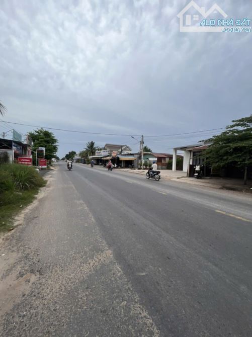 Đất siêu đẹp, giá siêu ngộp mt QL22B Tp. TÂY NINH, 175m2 thổ, 2.3t.