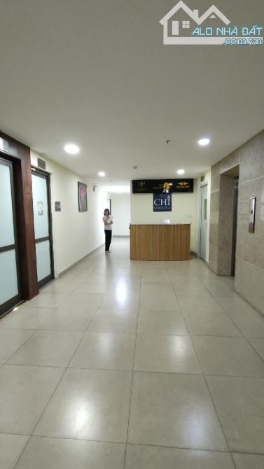 Bán tòa nhà văn phòng 11 tầng MP Trần Quang Khải, Hoàn Kiếm DT 410m2, MT 14m, giá 381 tỷ