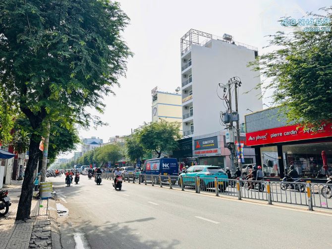 Hàng hót ! MT Trường Chinh - Bàu Cát, DT; 23x25m, 4 tầng, tháng máy, HDT: 520tr, Gía 180ty - 1